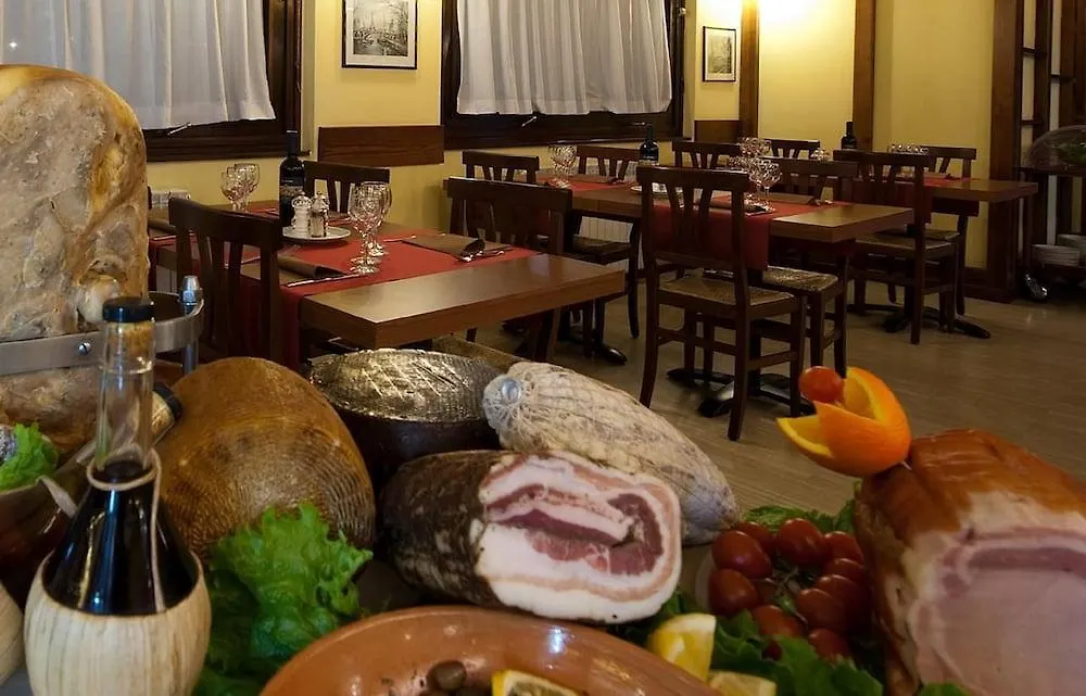 Hotel Ristorante Tre Leoni Somma Lombardo